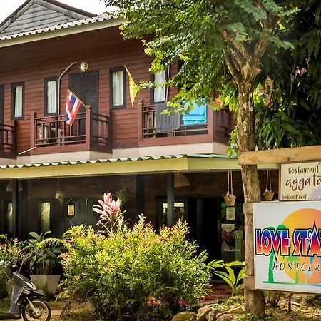 Love Station Hostel Baan Tai Eksteriør bilde