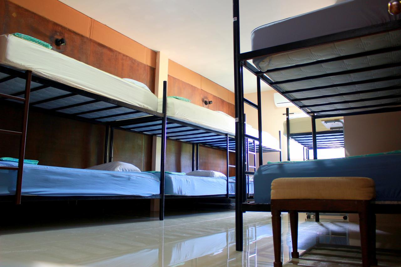 Love Station Hostel Baan Tai Eksteriør bilde