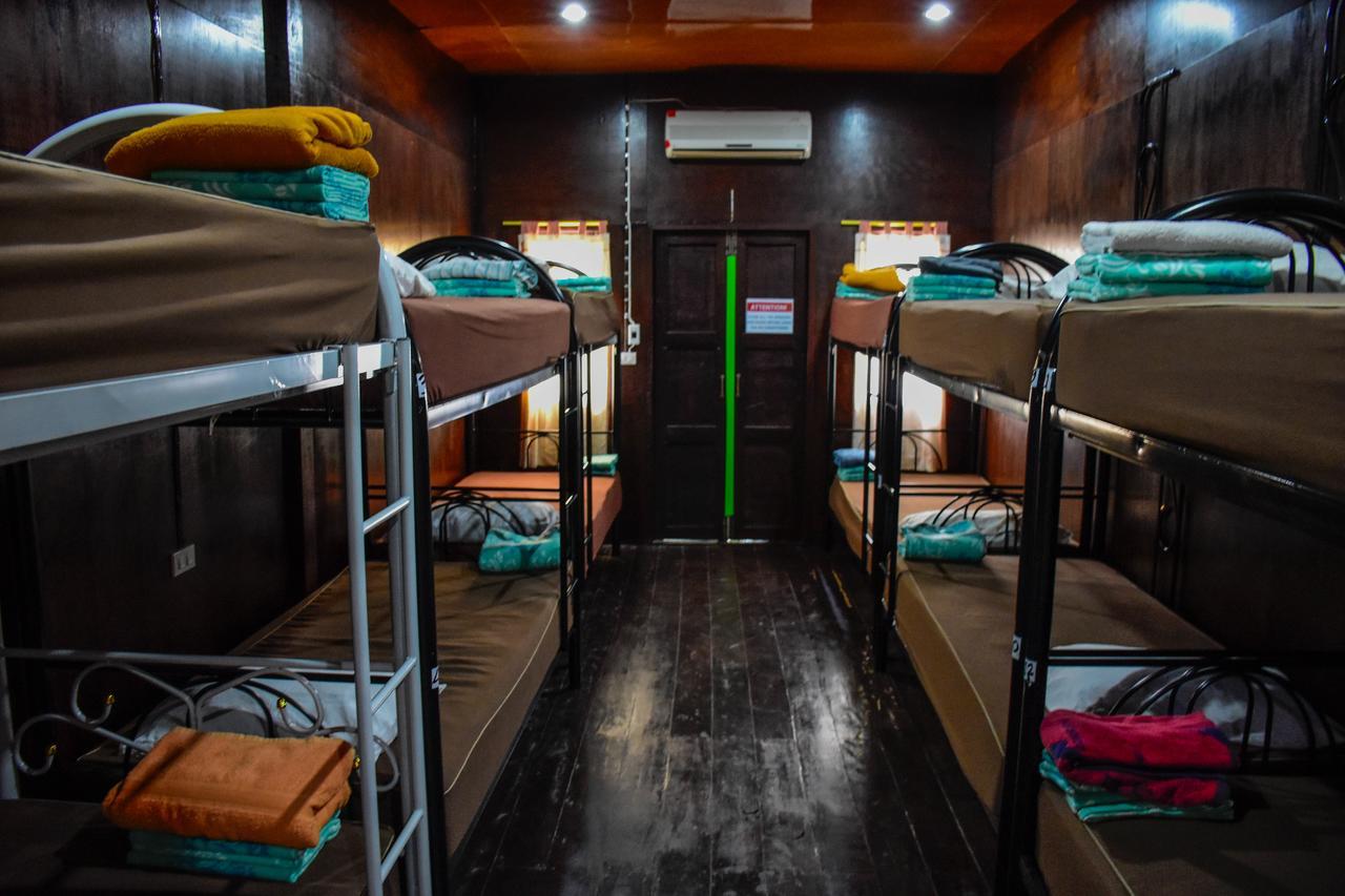 Love Station Hostel Baan Tai Eksteriør bilde