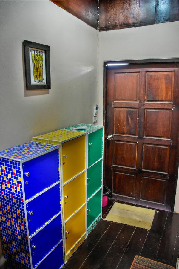 Love Station Hostel Baan Tai Eksteriør bilde