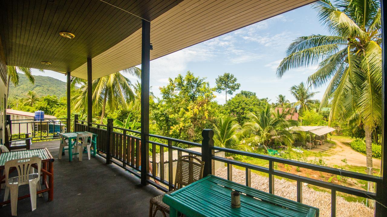 Love Station Hostel Baan Tai Eksteriør bilde